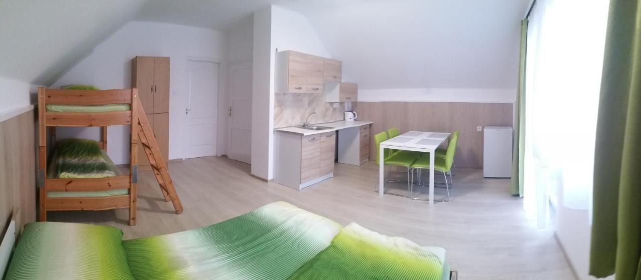 Elza Vendeghaz Apartment Sárospatak Exterior foto
